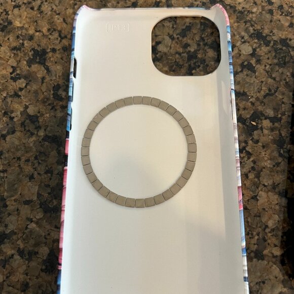 Stringberry iPhone 13 case .Pink Daisies with MagSafe Magnetic Ring. Like New. - Picture 4 of 4